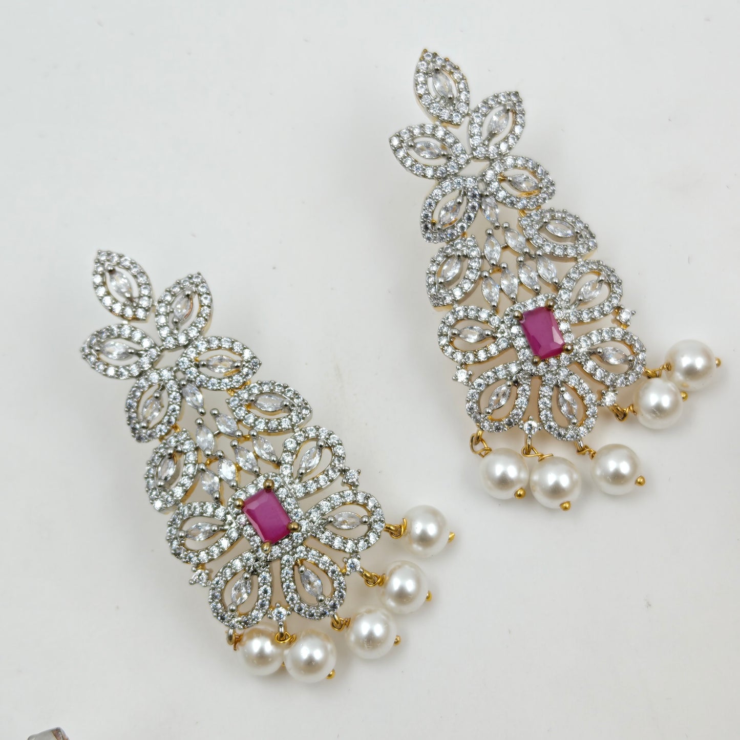 27873 Diamond look ruby stone leaves design choker