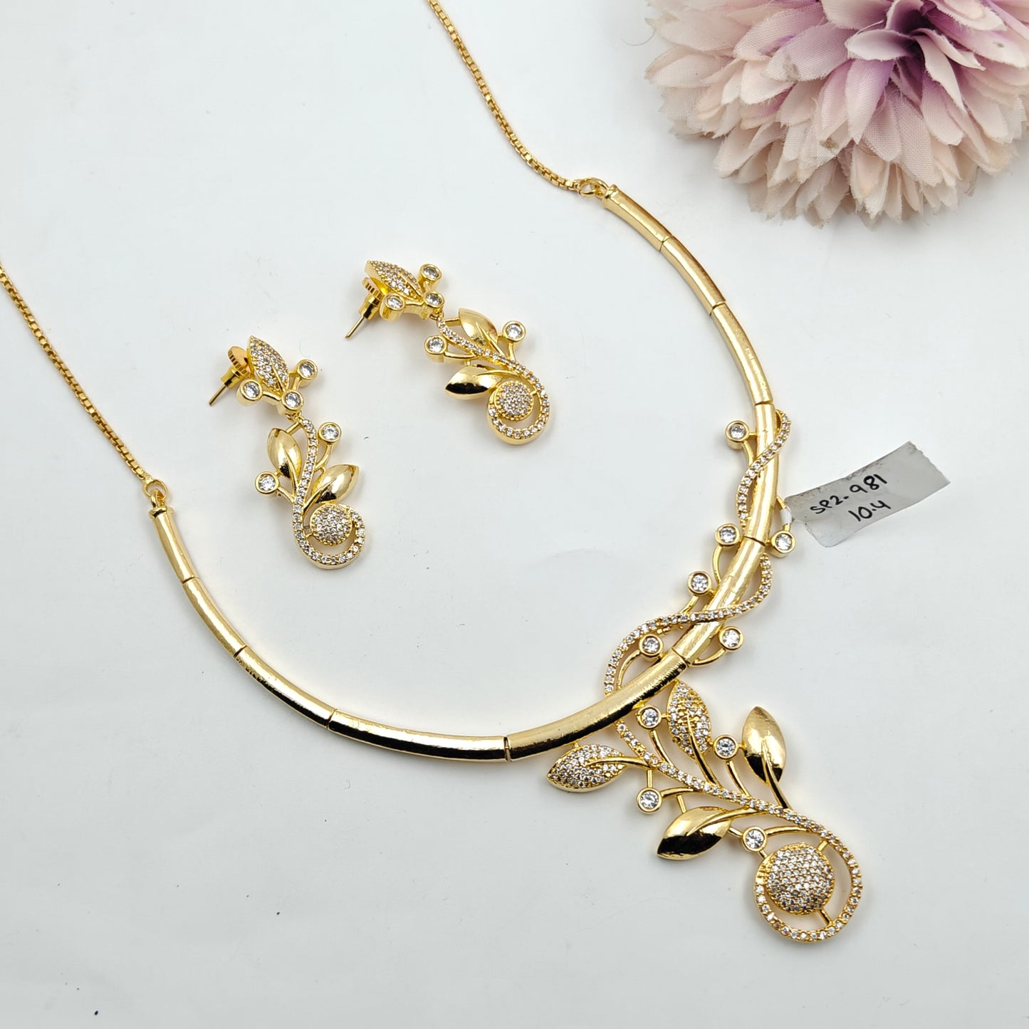 981 Gold Pipe Set