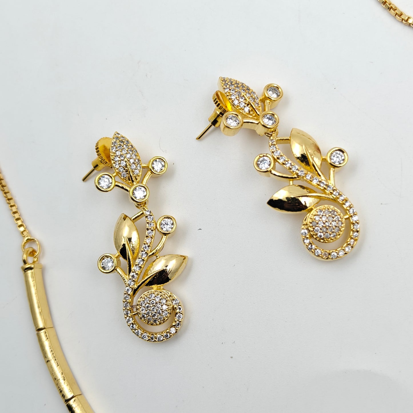 981 Gold Pipe Set