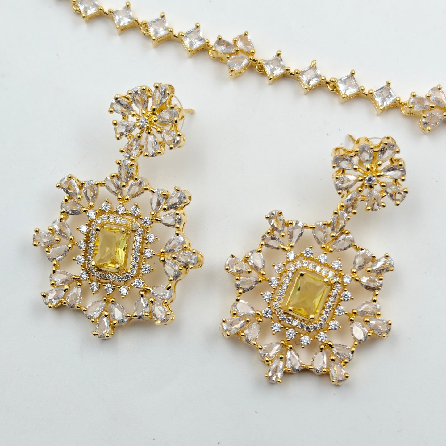 22003 GP Square Stone Necklace Yellow