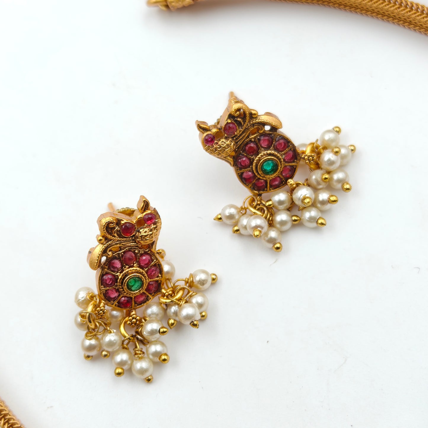 3237  Kempu Chain Short Set