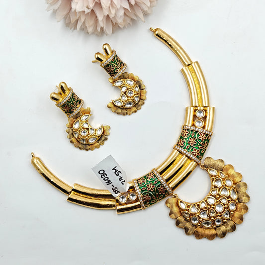 16030 Kundan Chandbali Kante