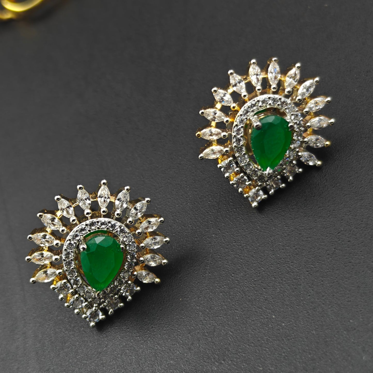 Invisible Chain Green Stones With Earrings