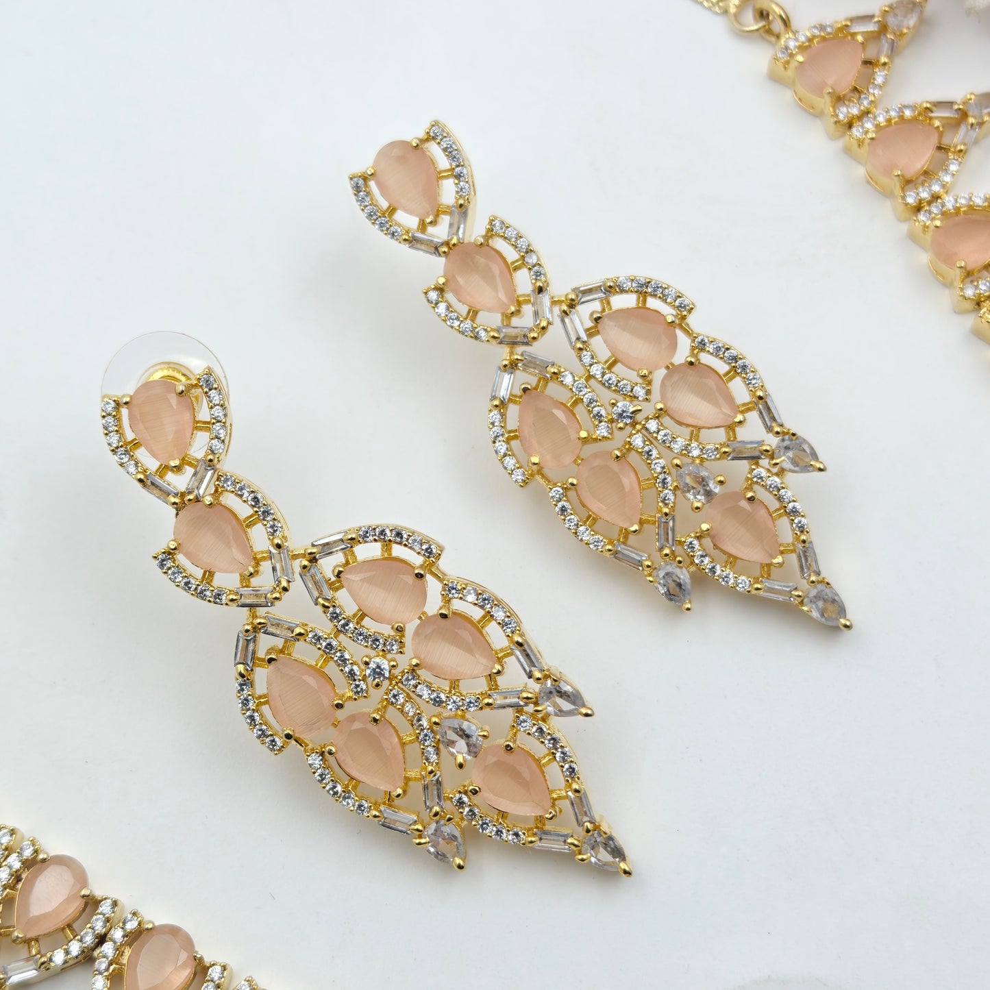 19178 GP Short Necklace Set Peach