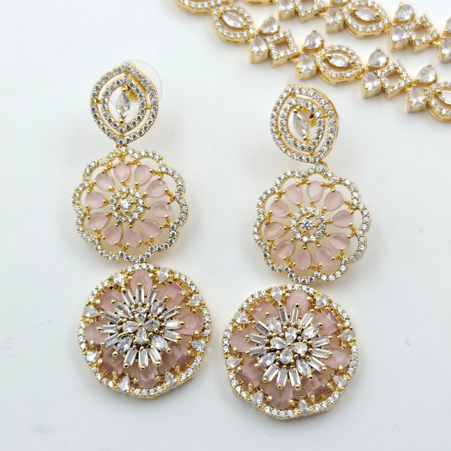 16168 2 Lines GP Short Light Pink Necklace Set