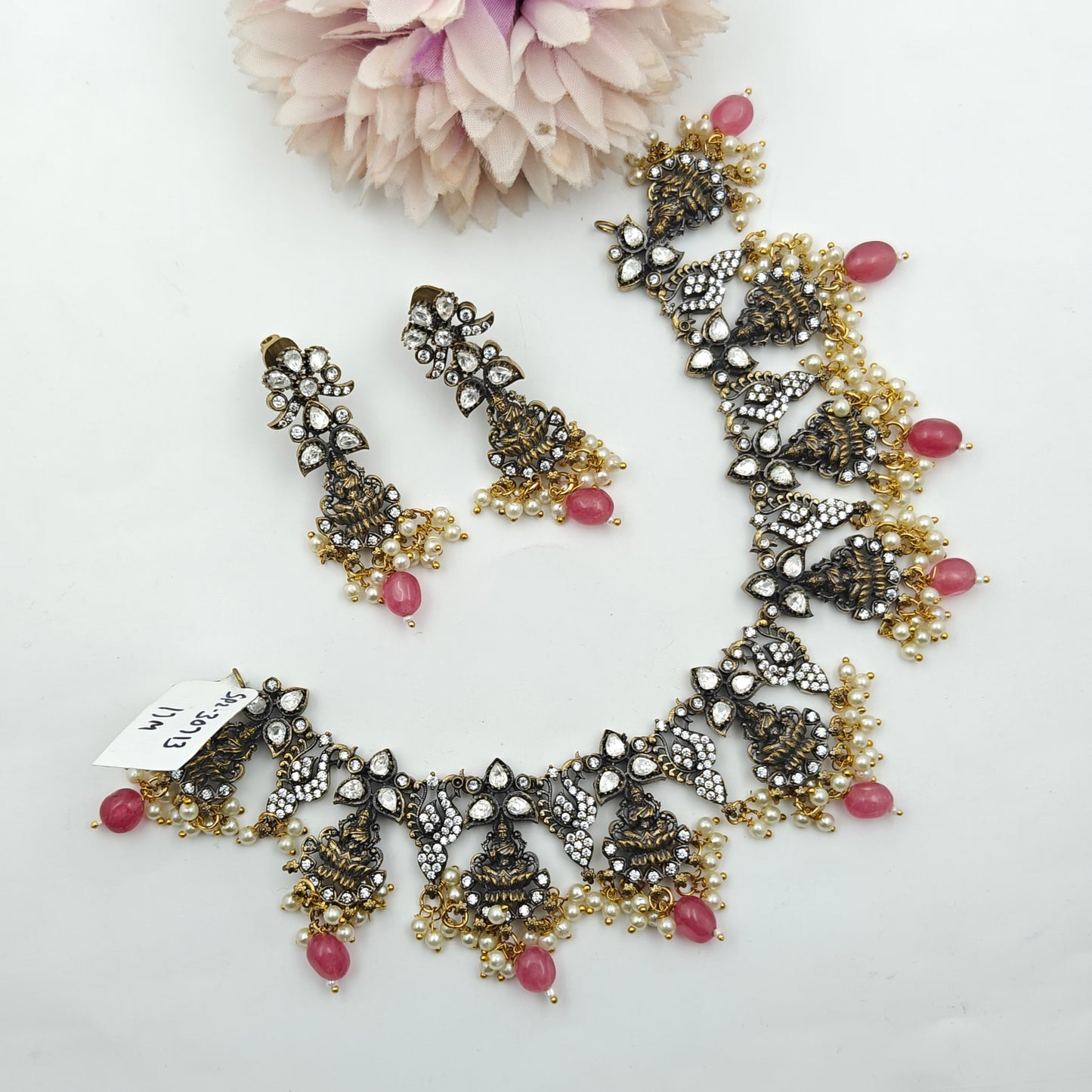 Victorian laxmi necklace with screwback earrings