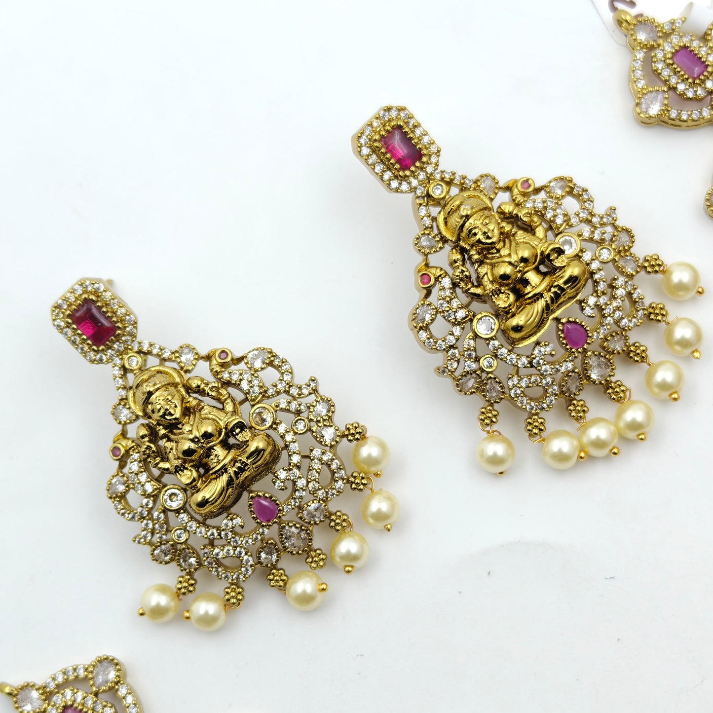 29515 Victorian Laxmi Short Necklace Pink