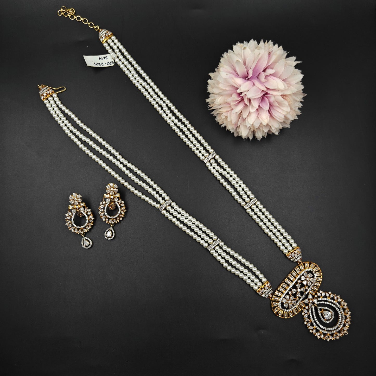 2465 AD White Pearls Raniharam