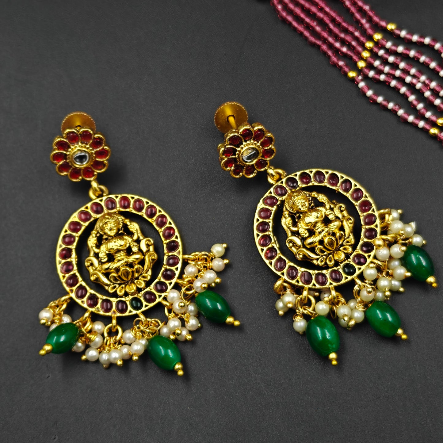 39205 Matte Laxmi Big Pendent Set Red