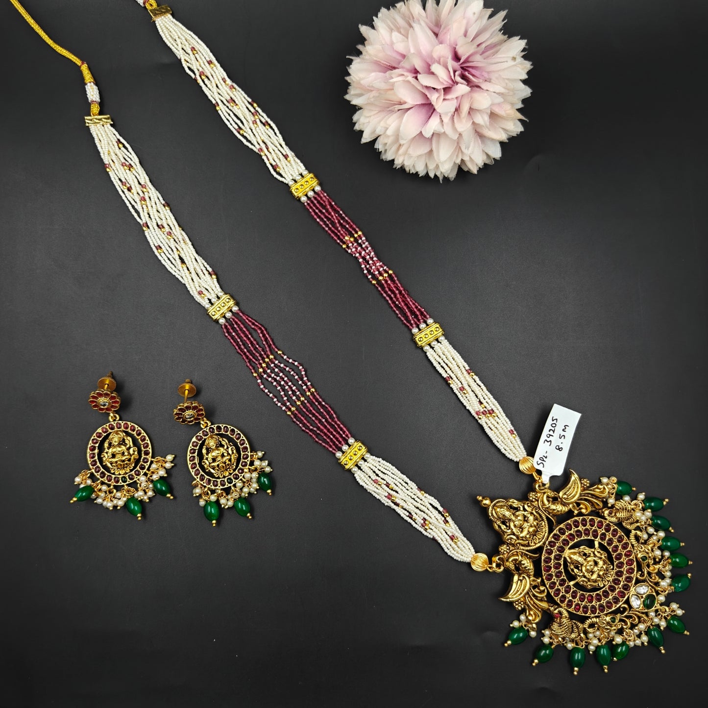 39205 Matte Laxmi Big Pendent Set Red