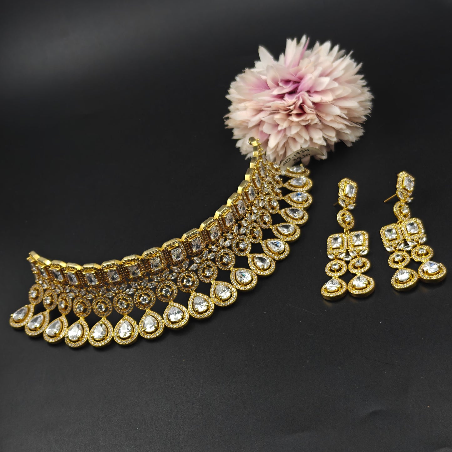 1954 GP AD Choker White