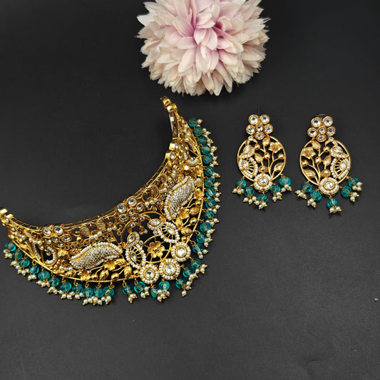 17675 GP Choker Blue Beads