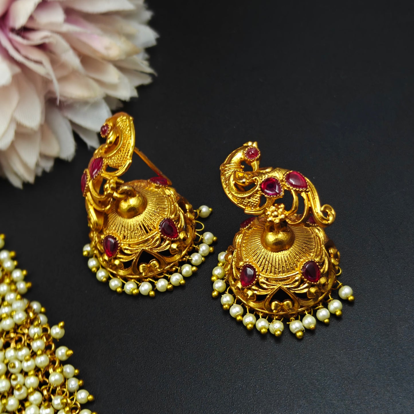 5916 Laxmi Lotus Short Necklace