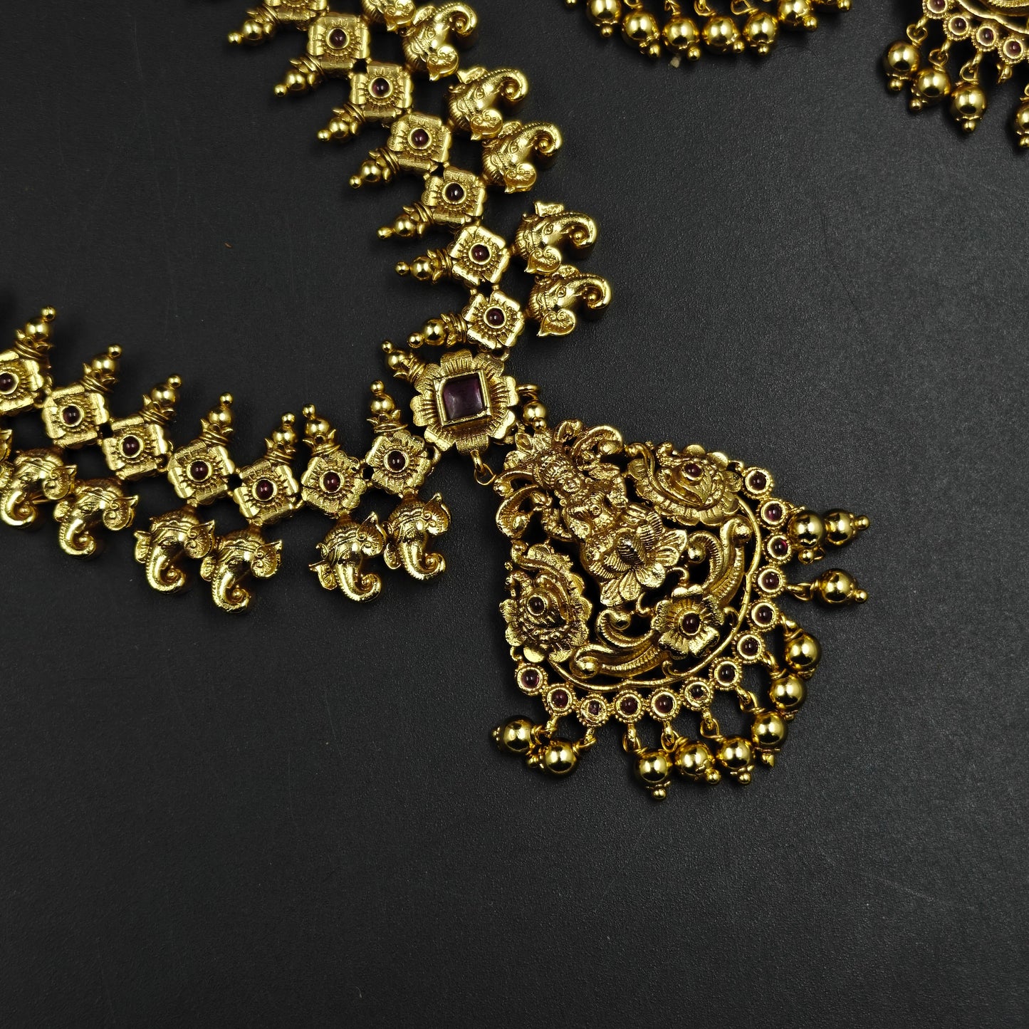 36433 Matte Laxmi Short Necklace
