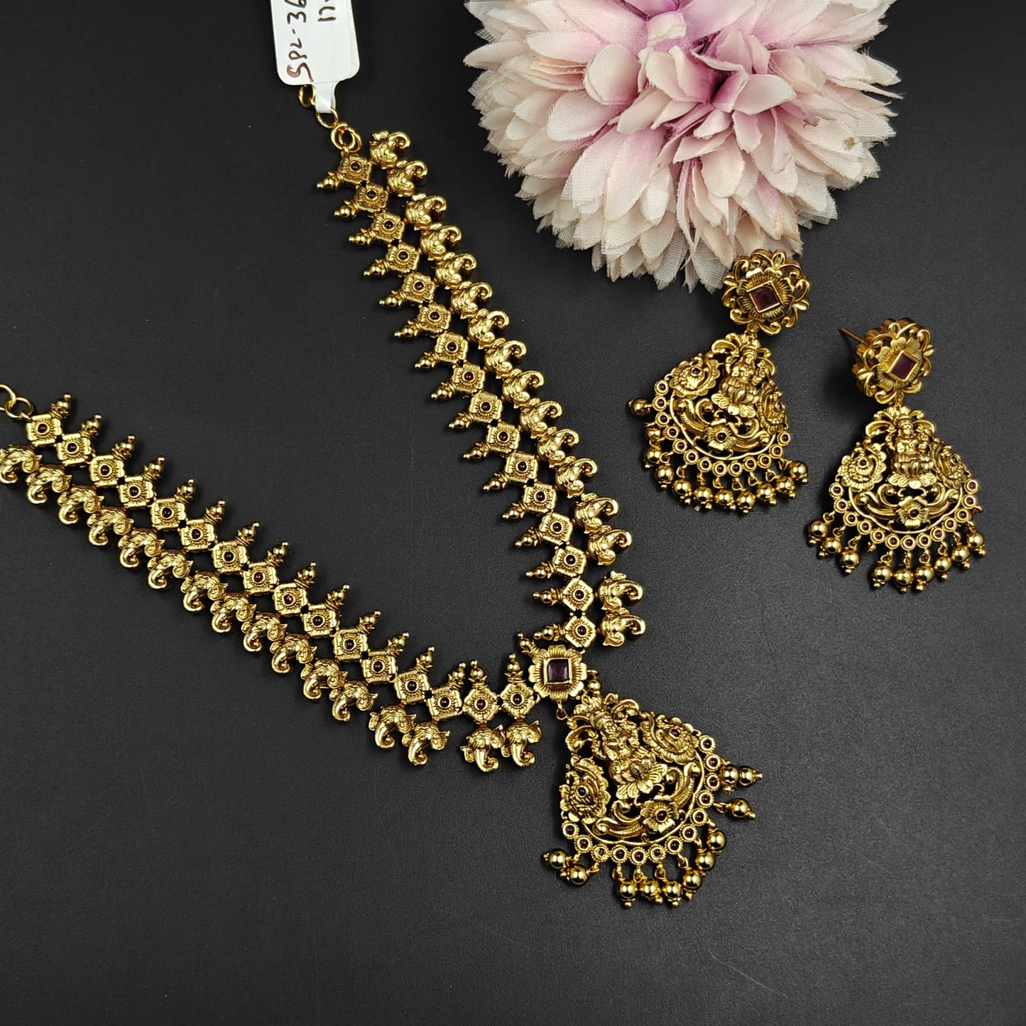 36433 Matte Laxmi Short Necklace