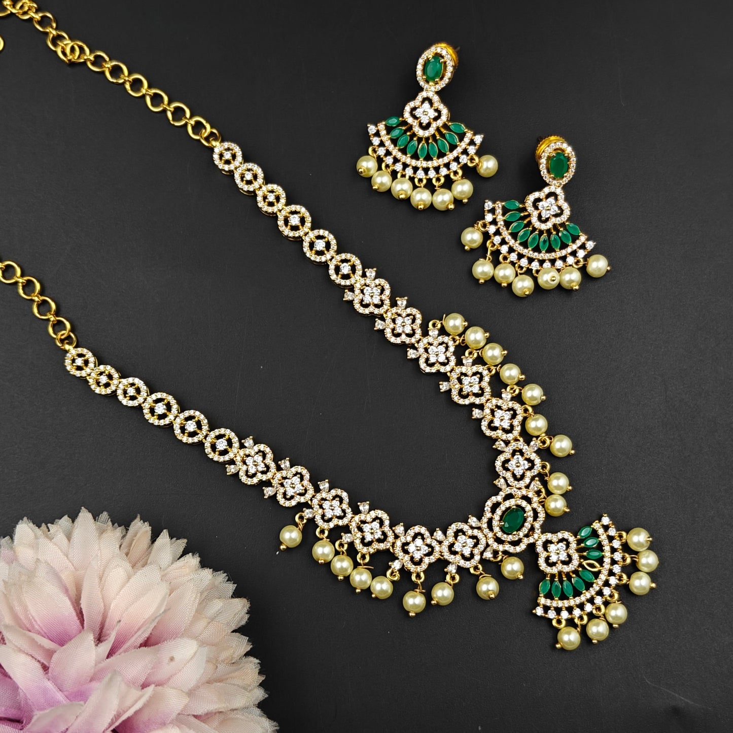 Gold polish stone necklace