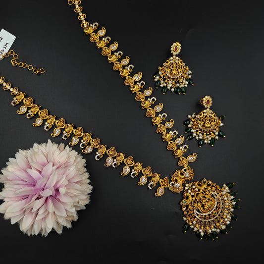 34912 Matte long laxmi necklace