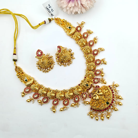 39387 pota stone mango necklace with golden balls