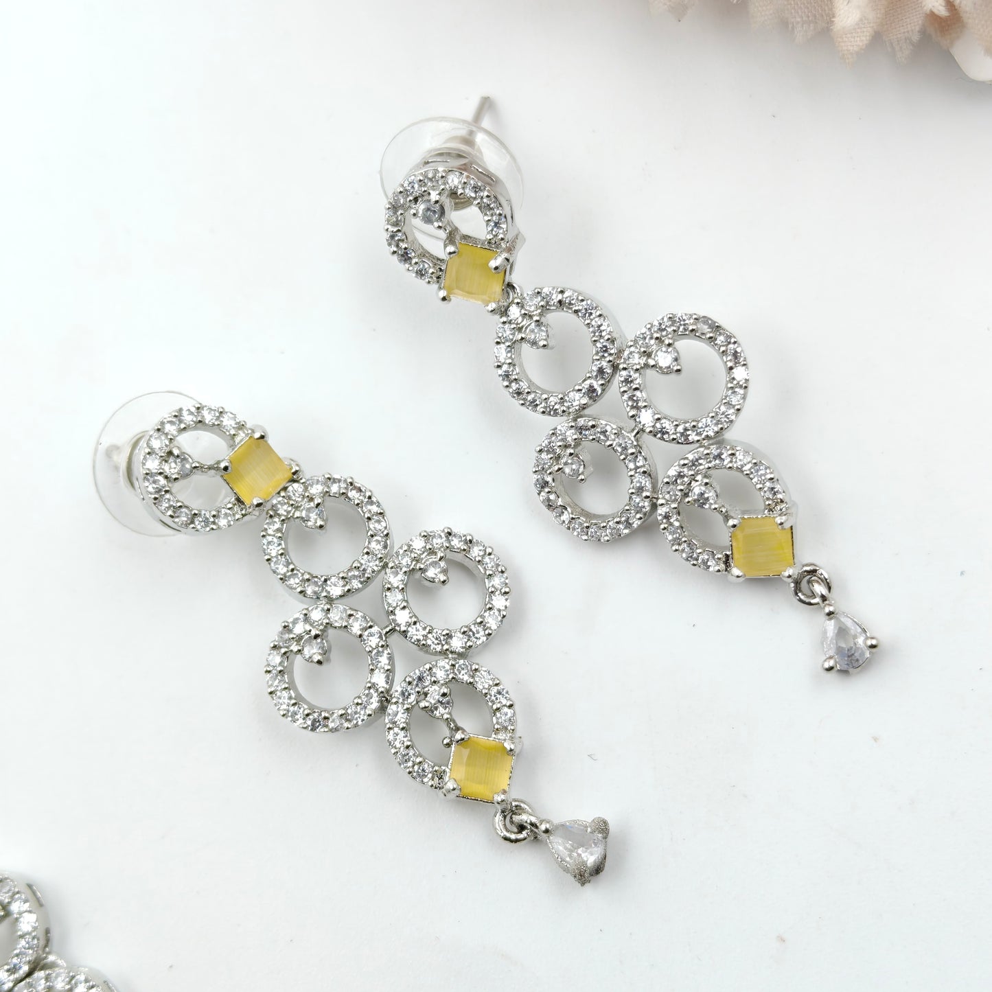 16487 Platinum polishing yellow stone necklace