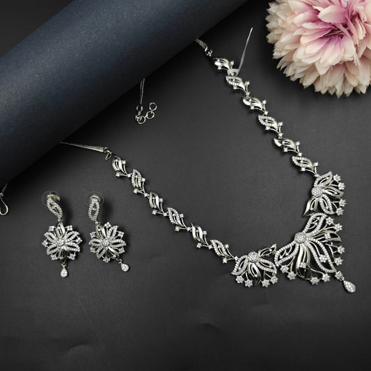 944 Platinum Necklace Set