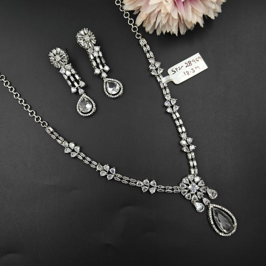 28969 Platinum Necklace Set White