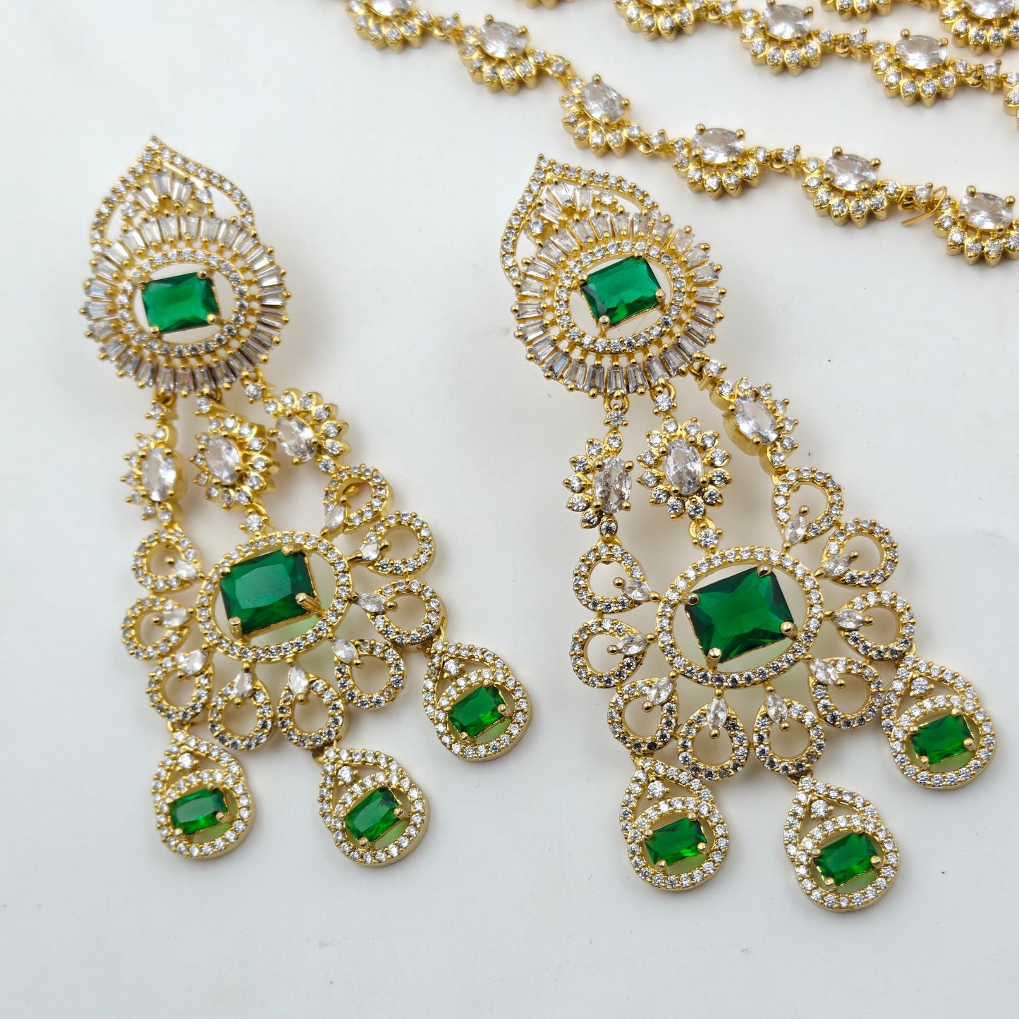 15638 Bridal 5 layers necklace with Mangtikka and hangings