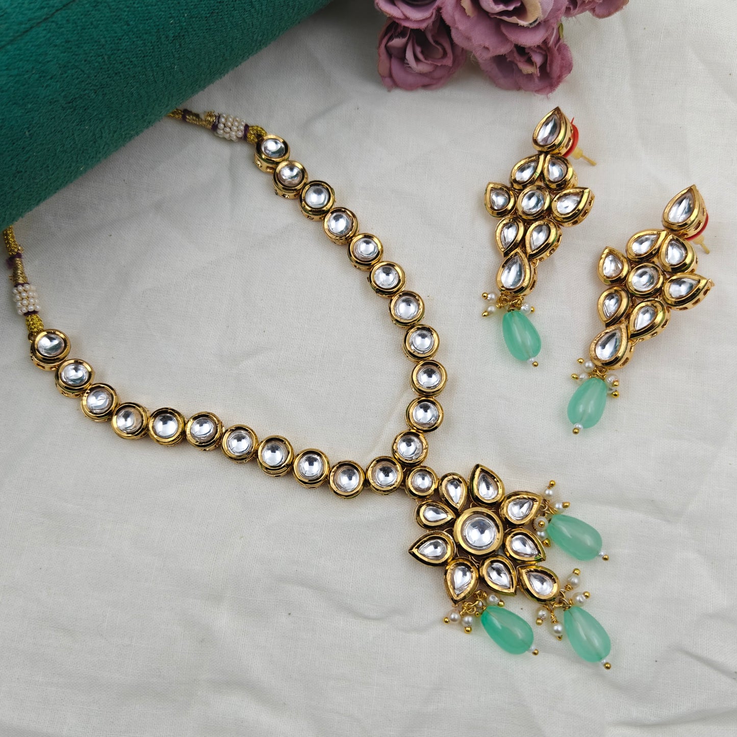 16816 menna kare Kundan simple necklace