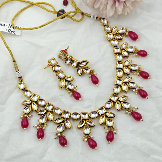16824 Kundan Short Flower Necklace Pink