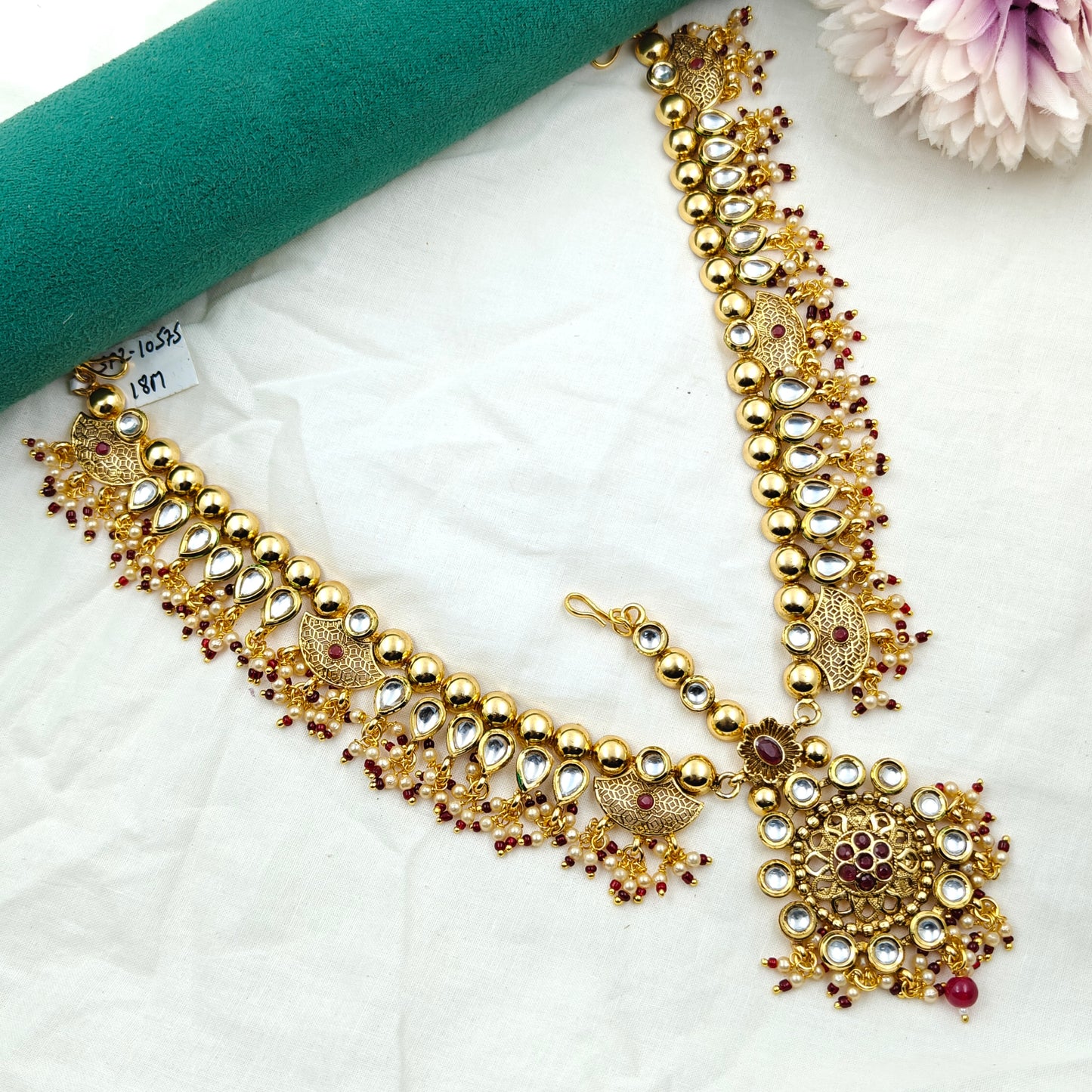 10572 / 10575 Kundan Matha Patti Hair Set