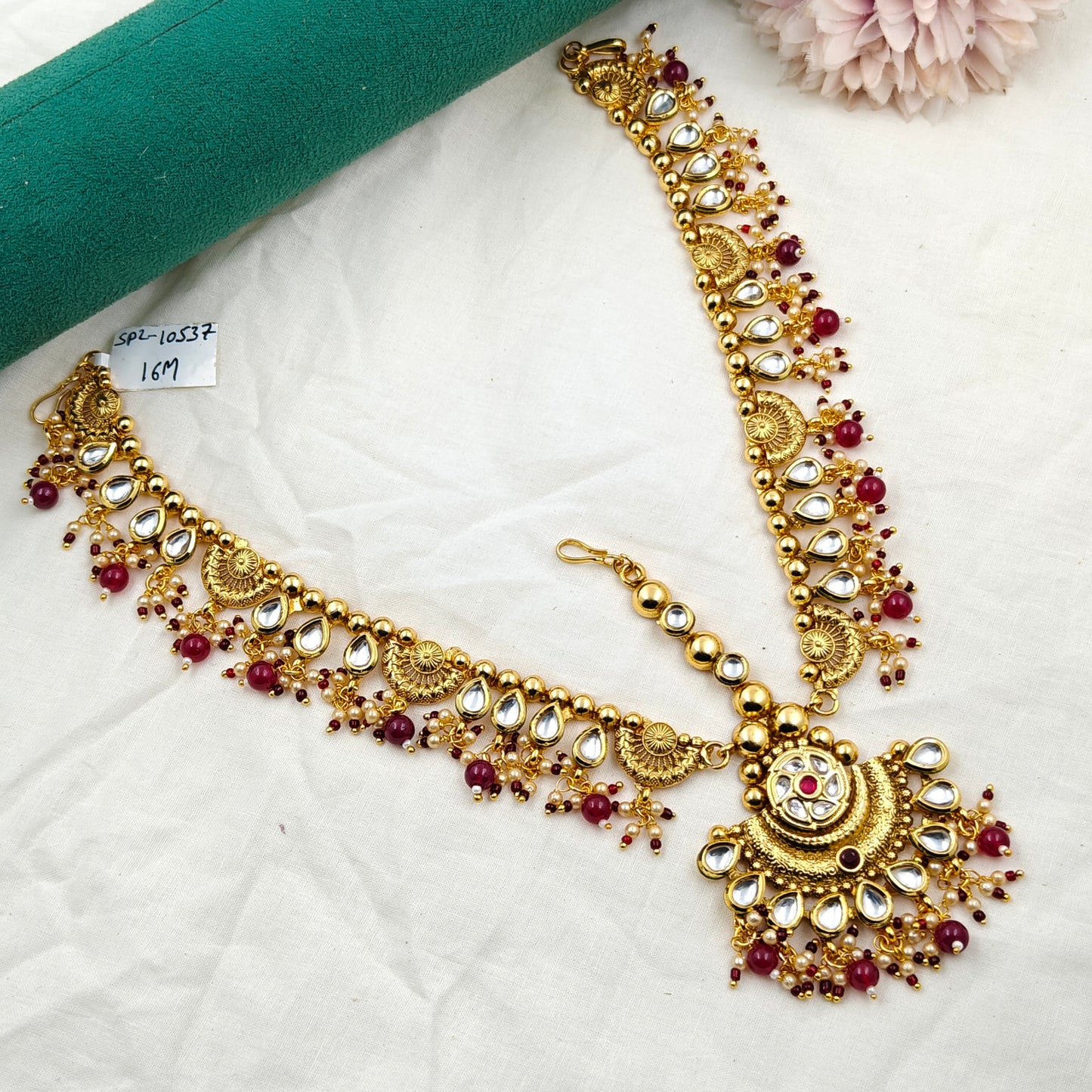 10537 MaangTika Kundan Matha Patti Red