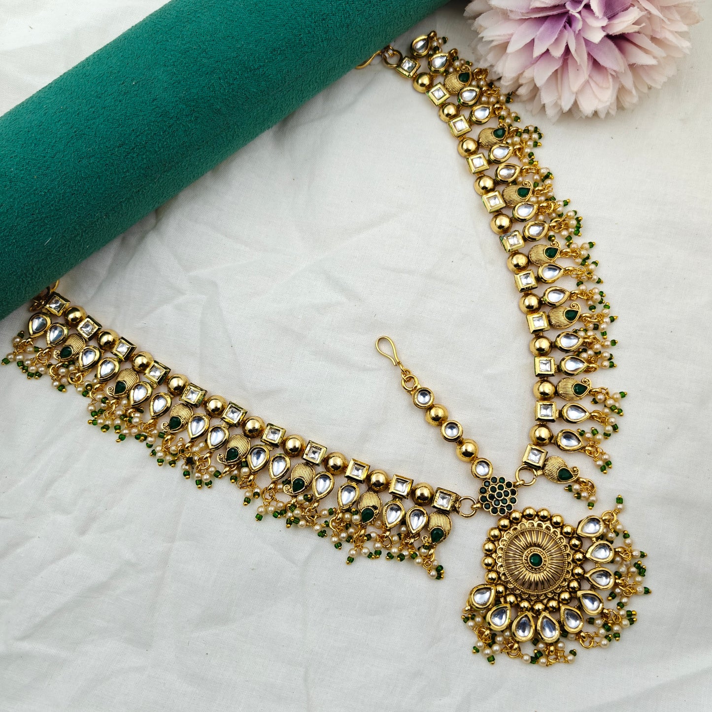 11879 Kundan Headset Green