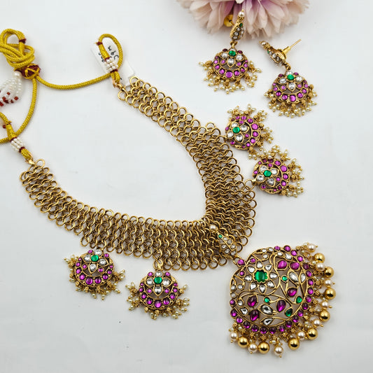40838 Jadau Golden Mesh Short Necklace Set
