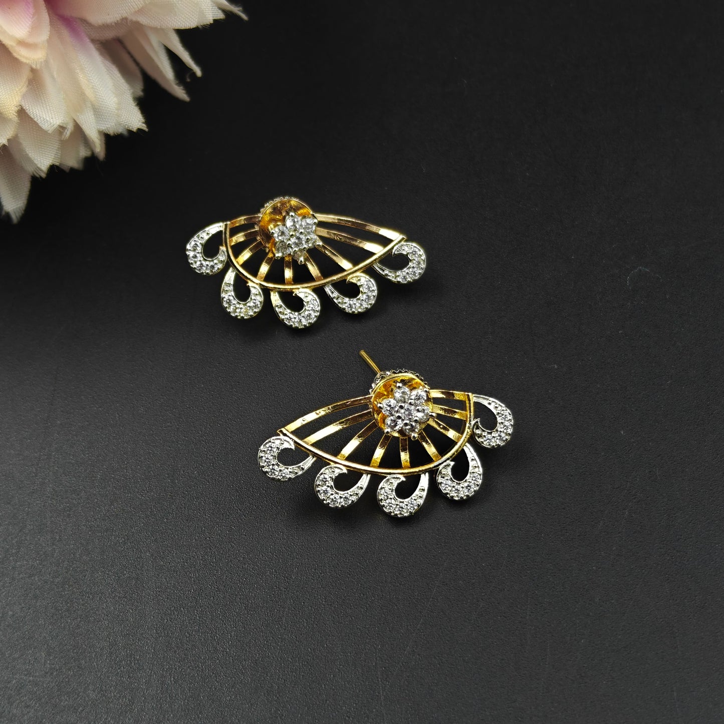 40873  Diamond looks like 2 in 1 earrings