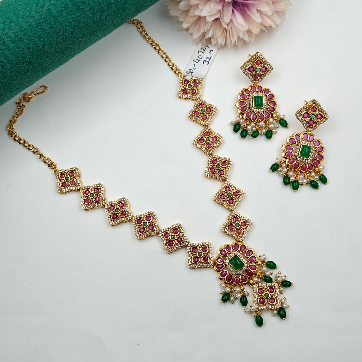 40724 Kempu Multi Short Necklace Set