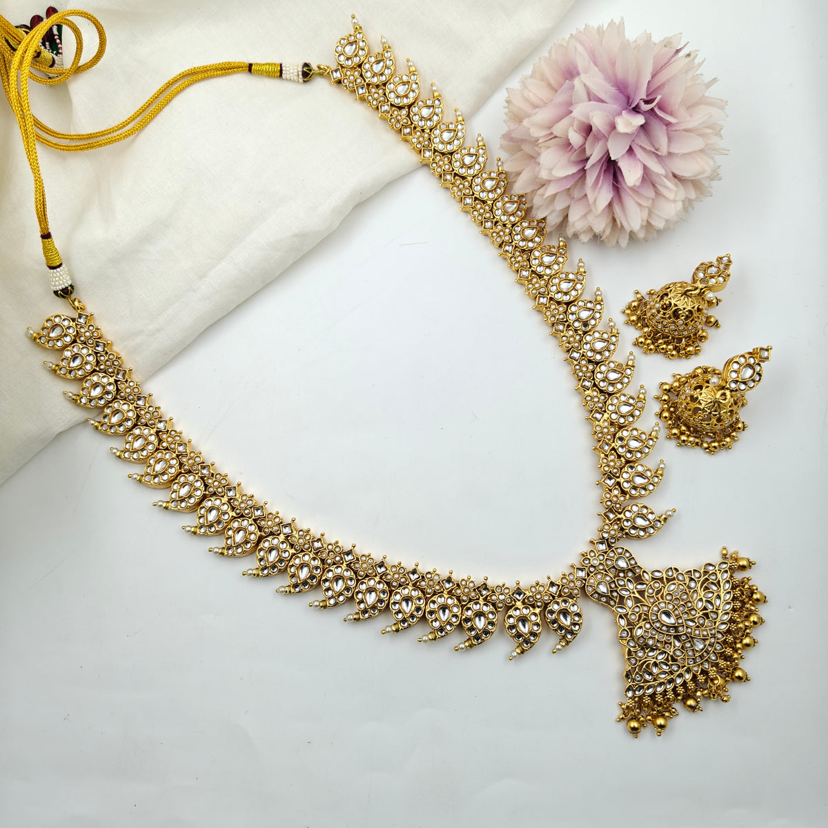 Mango Short Necklace With Joint Locket – Gehna For You