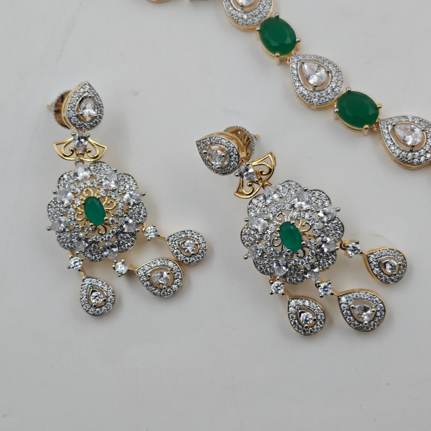 39642 Green Stone GJ Long Necklace Set with Earrings