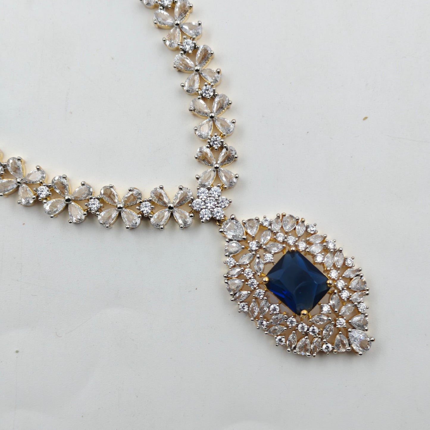 28924 Blue Stone GJ Short Necklace Set with Earrings
