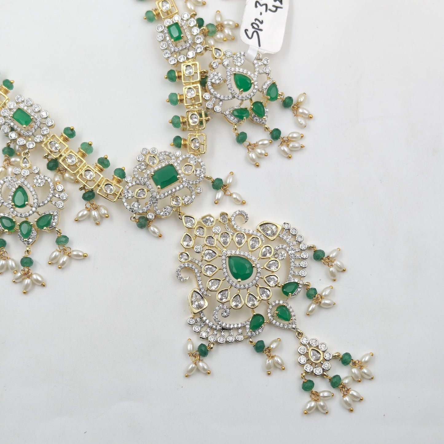 39639 Green Stone GJ Long Necklace Set with Earrings