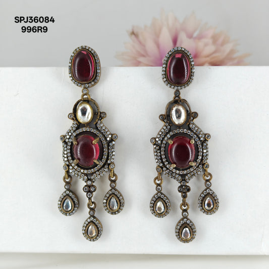 36084 Victorian Hangings Red