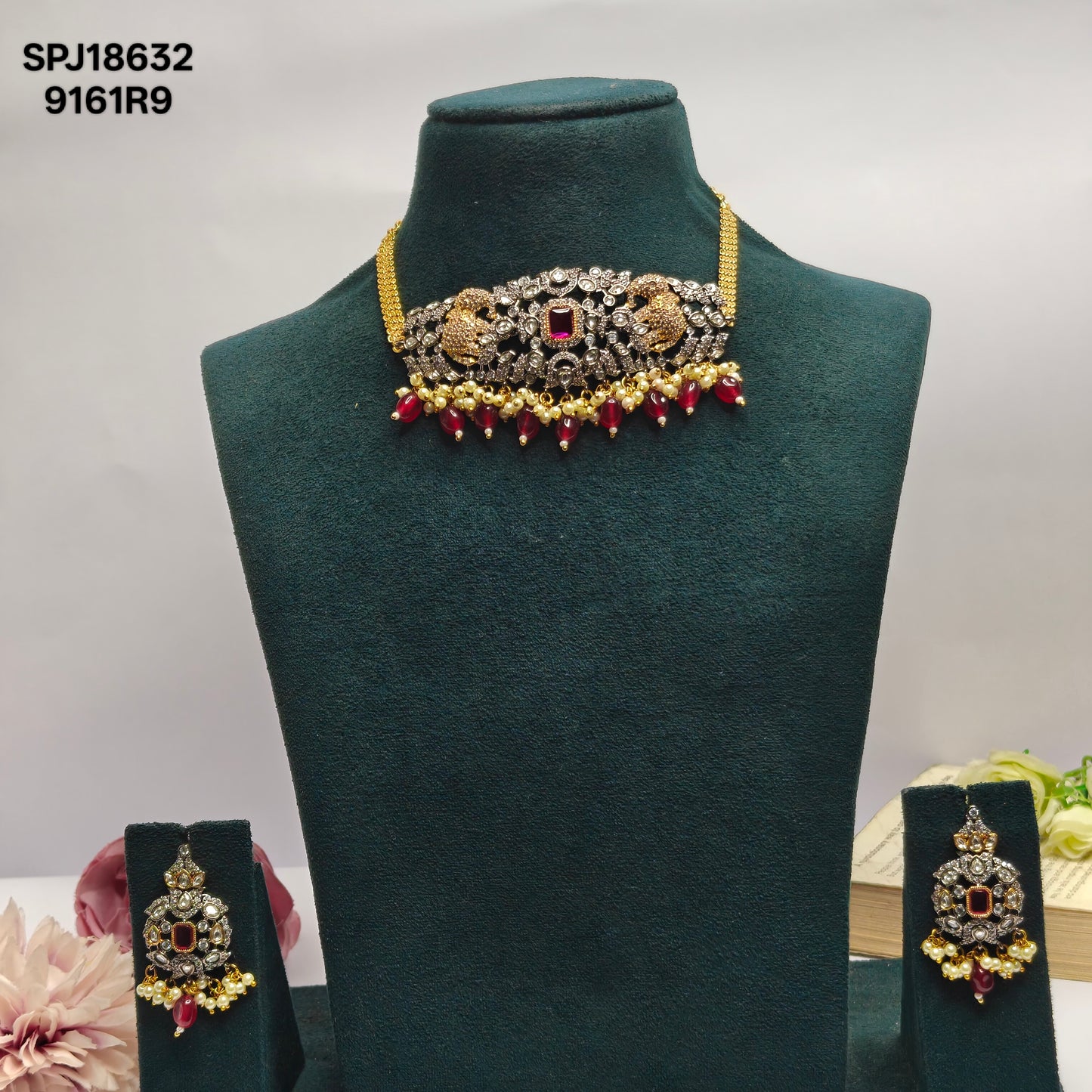 18632 Victorian Elephant Choker Red