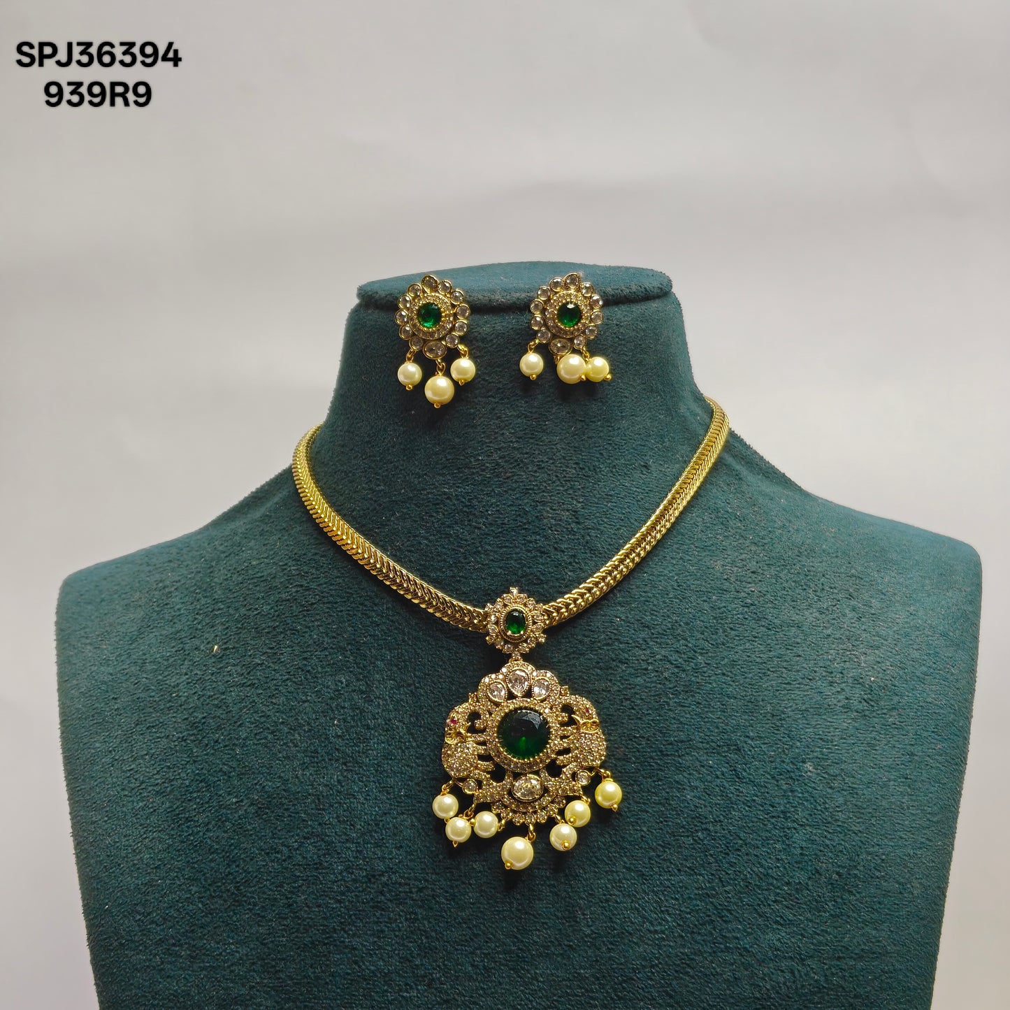 36394  Victorian Kante Green