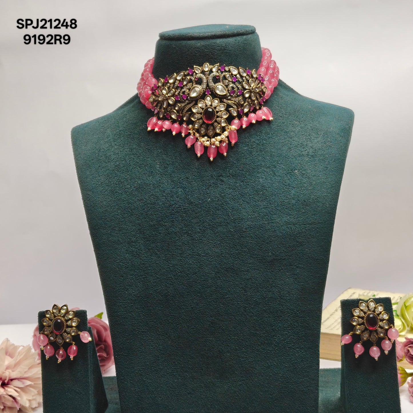 21248 Victorian Choker Purple