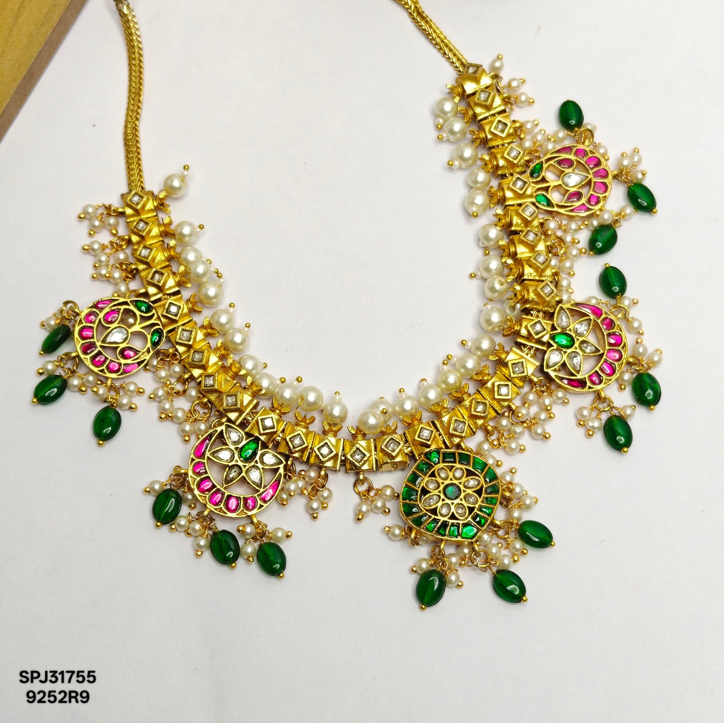 31755 Jadau short necklace
