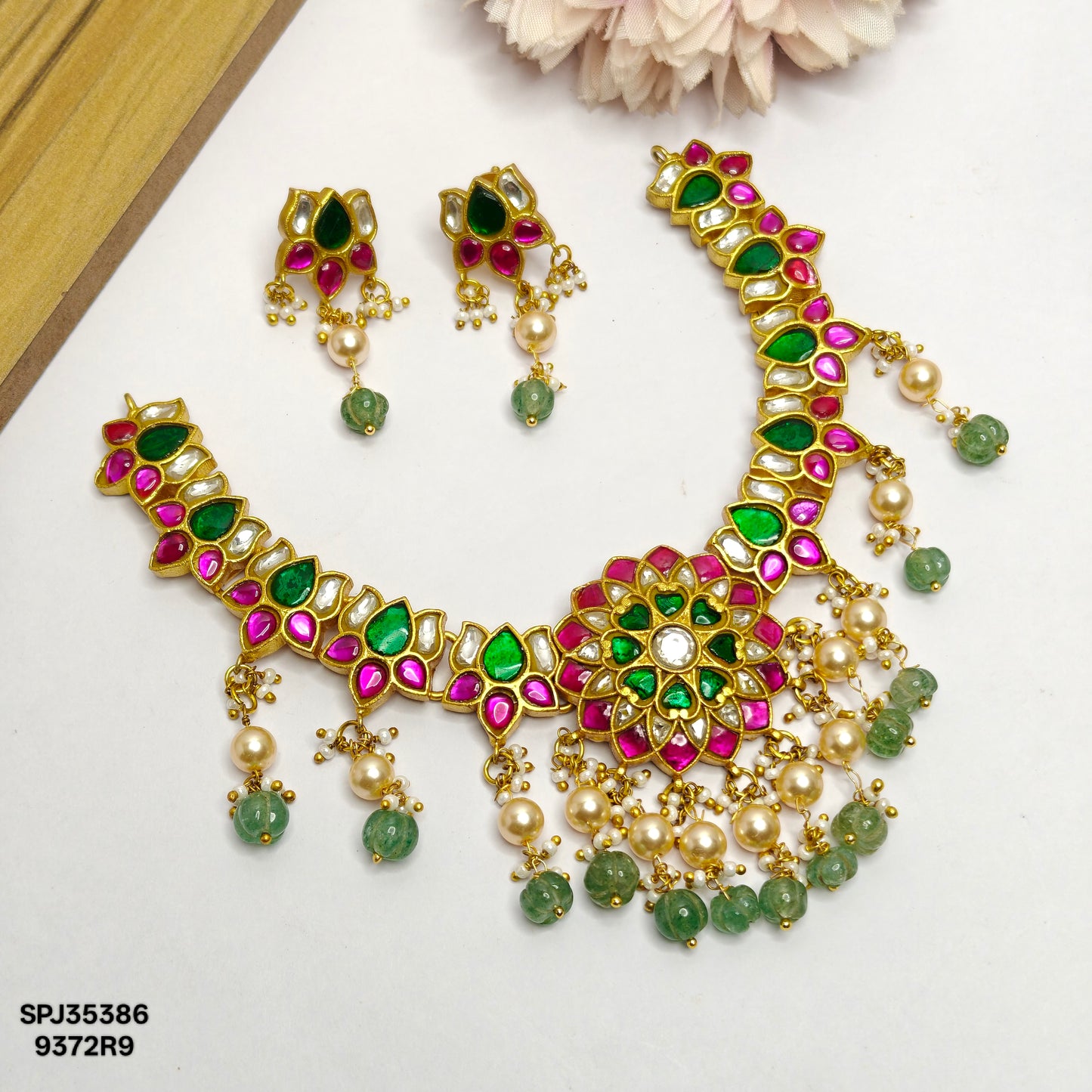 Jadau necklace