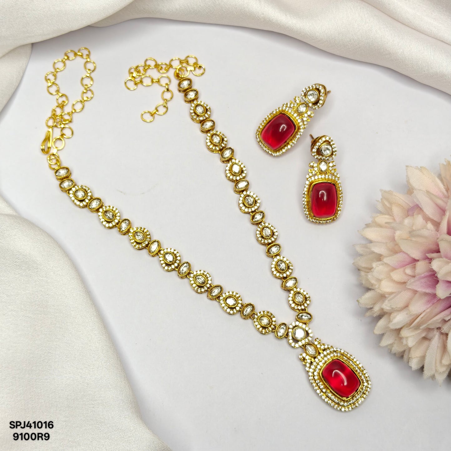 41016  Victorian red short necklace with mozzonite stone