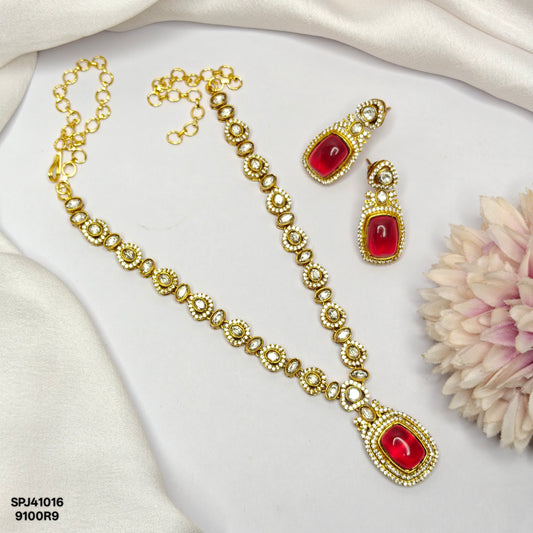41016  Victorian red short necklace with mozzonite stone