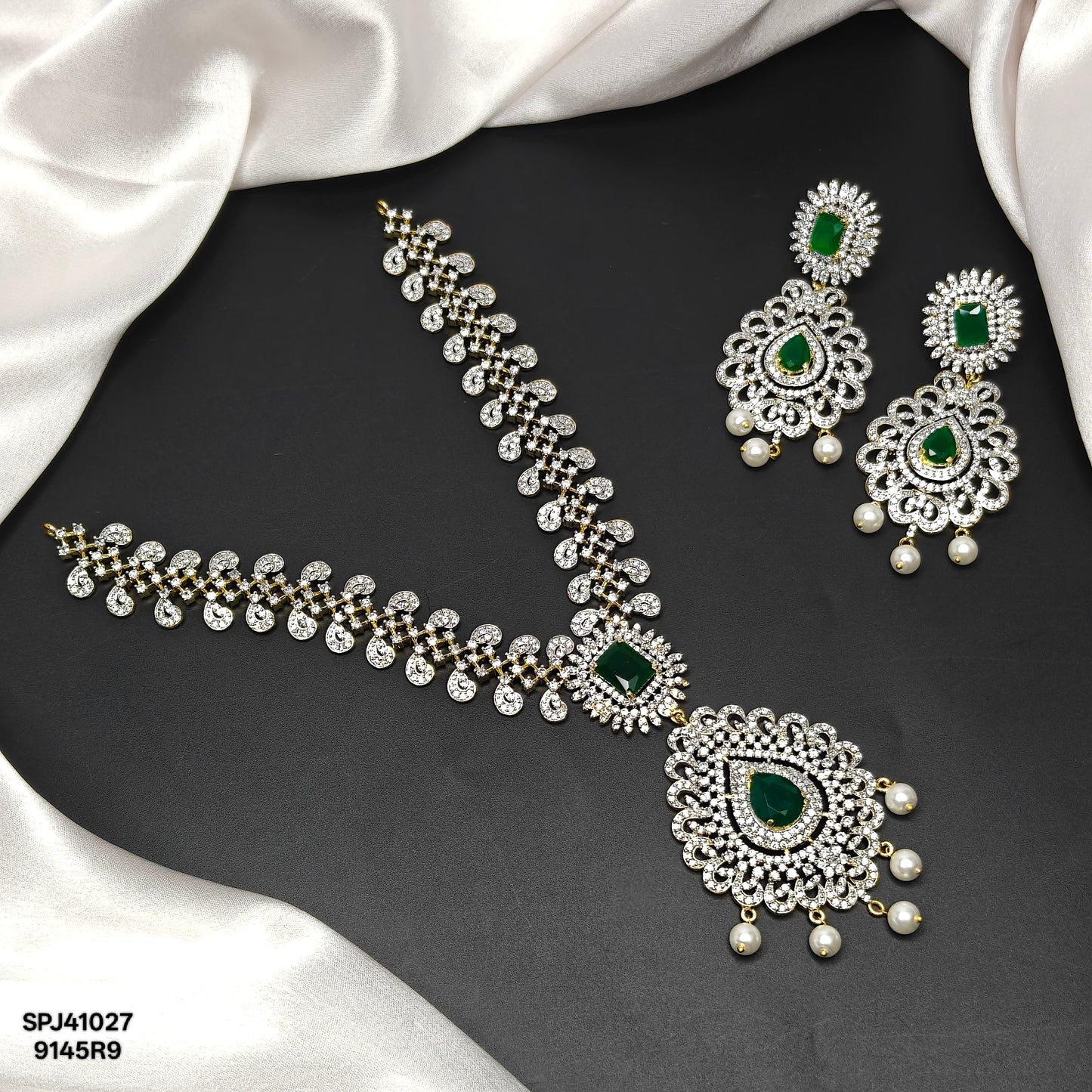 41027 Green CZ Stone GJ Short Necklace Set with Earrings
