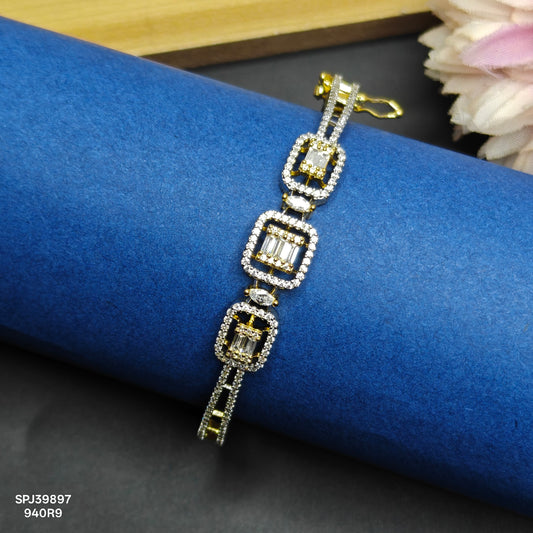 39897 diamond look bracelet