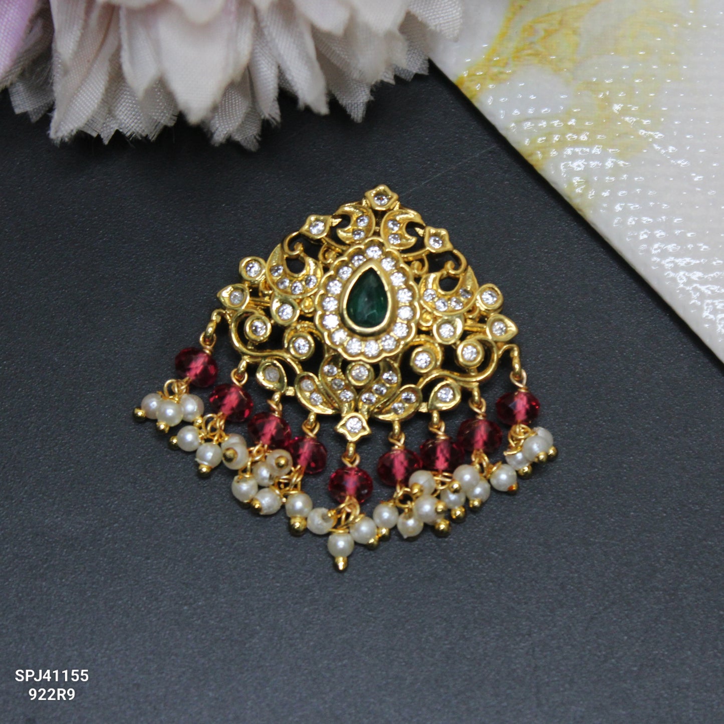 41155 Matte Locket Green Stone With Red Beads