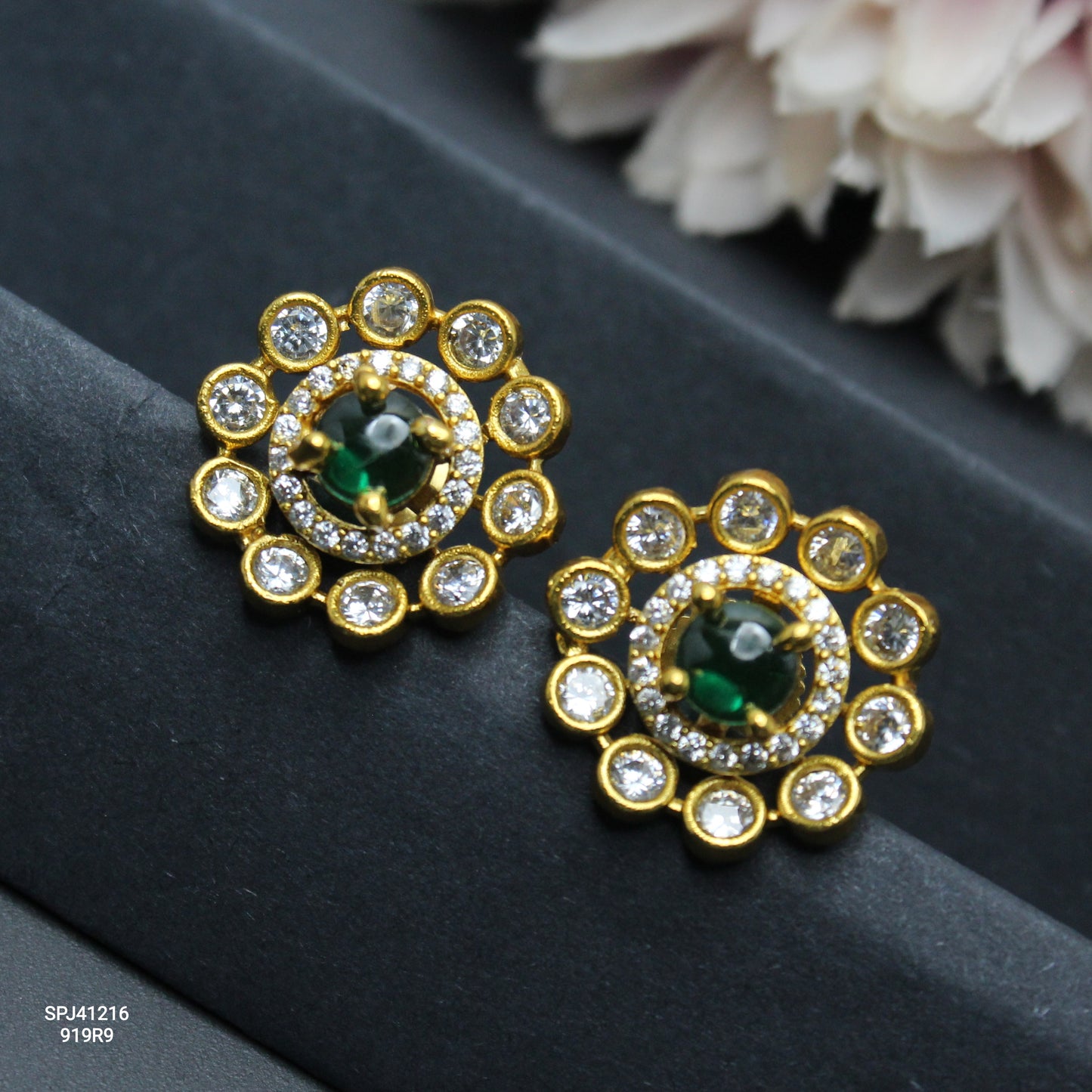 41216 Matte Studs Green